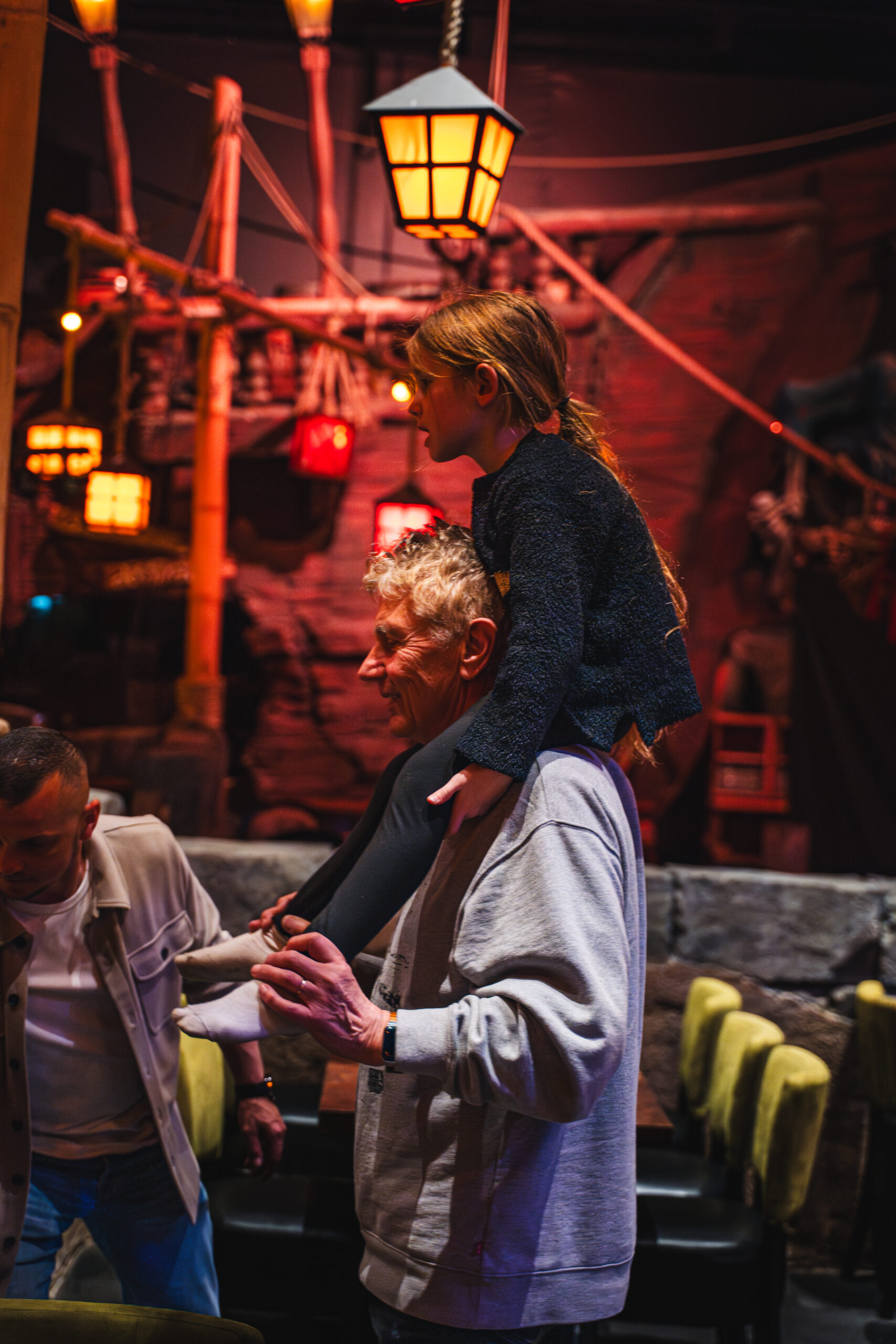 Repas servi aux enfants au restaurant Pirates Paradise près de Lille
